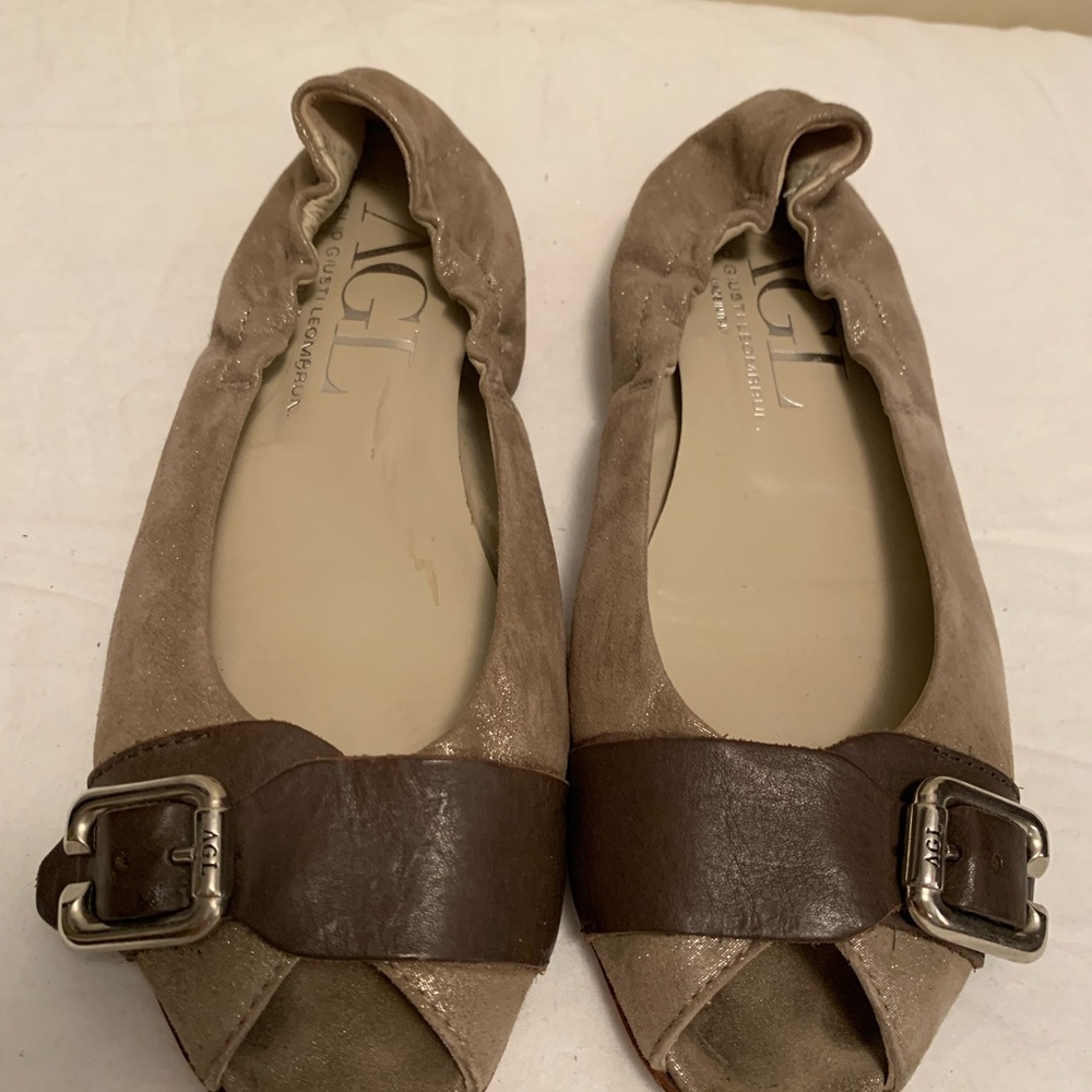 AGL Tan and Brown Flats Timeless Elegance -7.5